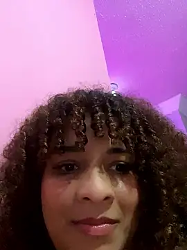 Snapshot of naluisinha chatting on 04/10/26, 01:44 naluisinha online show from 04/10/26, 01:44