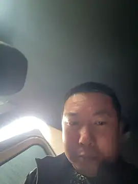 Snapshot of DONGBEIDIYIYINWA chatting on 04/05/26, 07:05 DONGBEIDIYIYINWA online show from 04/05/26, 07:05