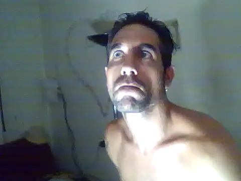 Snapshot of Morenazoojazos38 chatting on 08/10/26, 01:20 Morenazoojazos38 online show from 08/10/26, 01:20