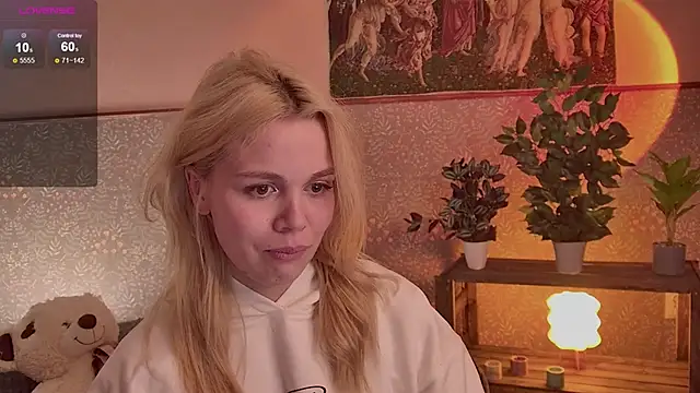 Snapshot of ScarletMarnei chatting on 05/11/26, 02:45 ScarletMarnei online show from 05/11/26, 02:45