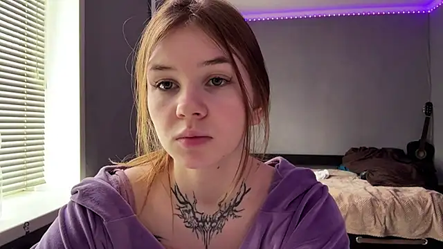 Snapshot of KellyRose chatting on 04/05/26, 08:11 KellyRose online show from 04/05/26, 08:11