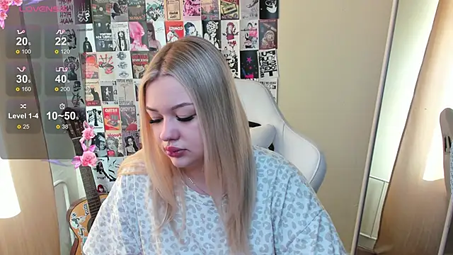 Snapshot of AmeliePeach chatting on 05/28/26, 01:36 AmeliePeach online show from 05/28/26, 01:36