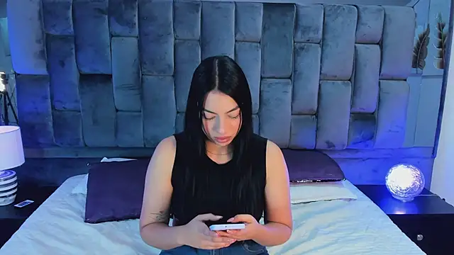 Ashly bloom  online show from 04/22/26, 02:58