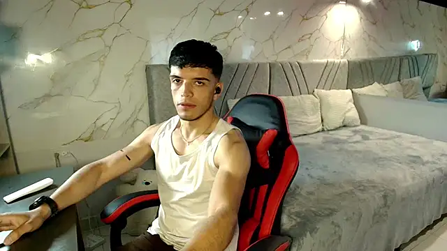 Snapshot of ianrice chatting on 04/14/26, 12:22 ianrice online show from 04/14/26, 12:22