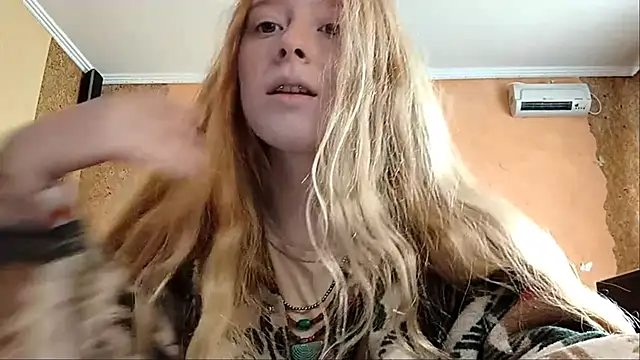 Snapshot of KateVibe_01 chatting on 05/29/26, 02:09 KateVibe 01 online show from 05/29/26, 02:09