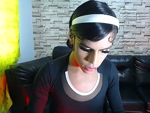 stefani robles online show from 04/26/26, 01:42