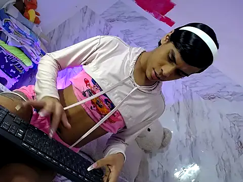 stefani robles online show from 04/27/26, 10:30