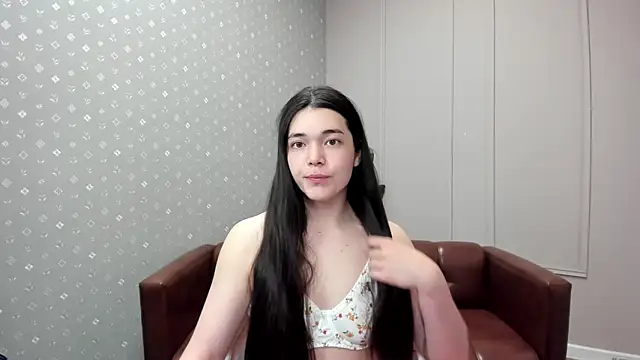 Arianna Grandi online show from 05/06/26, 07:52