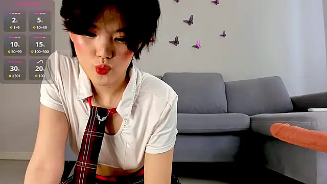 linmilena online show from 04/19/26, 03:17