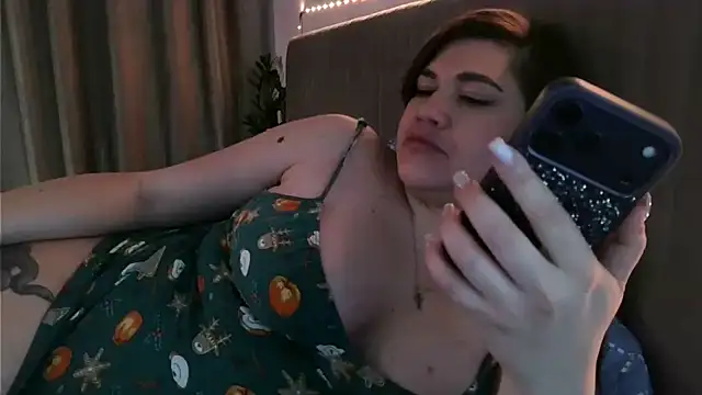 Snapshot of miss_preggie chatting on 04/27/26, 06:39 miss preggie online show from 04/27/26, 06:39