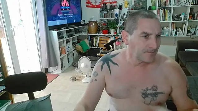Snapshot of teddythebeer86 chatting on 06/30/26, 02:40 teddythebeer86 online show from 06/30/26, 02:40