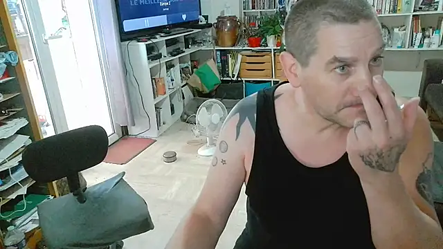 Snapshot of teddythebeer86 chatting on 07/02/26, 01:50 teddythebeer86 online show from 07/02/26, 01:50
