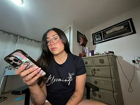 vampiralatina online show from 05/10/26, 05:12
