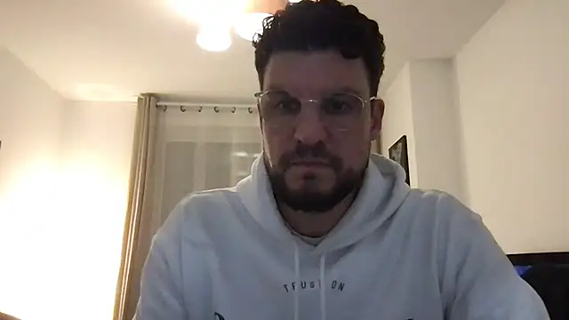 YoloNude online show from 04/05/26, 07:22