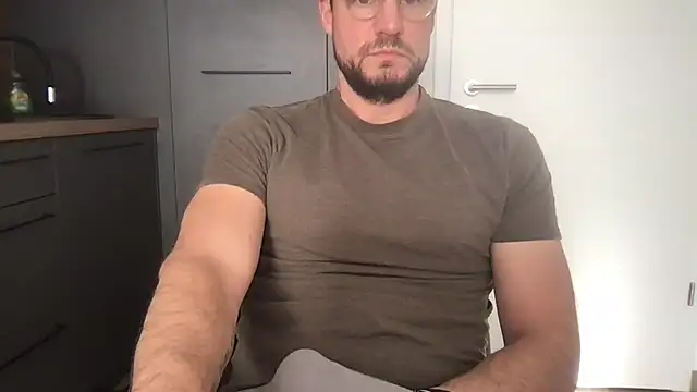 YoloNude online show from 04/07/26, 06:58