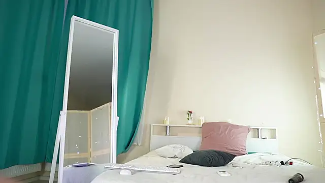 Snapshot of Ann_heart chatting on 05/18/26, 04:02 Ann heart online show from 05/18/26, 04:02