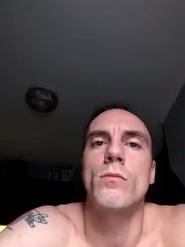 Snapshot of SemoLeo22 chatting on 04/14/26, 07:09 SemoLeo22 online show from 04/14/26, 07:09