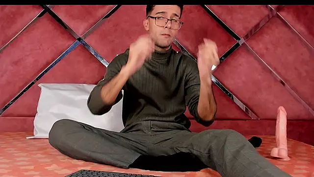RodrigoColby2 online show from 06/03/26, 05:10