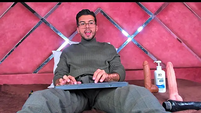 RodrigoColby2 online show from 06/27/26, 02:38