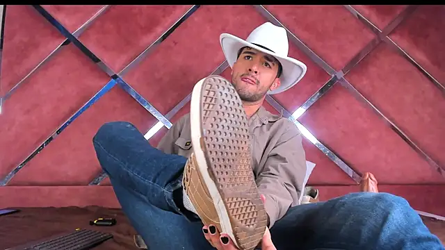 RodrigoColby2 online show from 07/06/26, 01:24