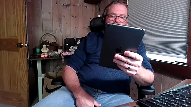 JJ CONN78 online show from 05/11/26, 04:04