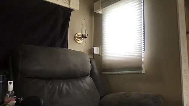 Snapshot of GypsiiCornel chatting on 04/26/26, 02:48 GypsiiCornel online show from 04/26/26, 02:48