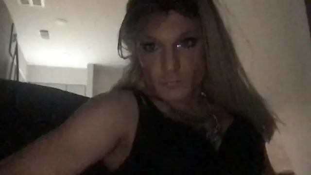 Snapshot of GypsiiCornel chatting on 04/30/26, 12:28 GypsiiCornel online show from 04/30/26, 12:28