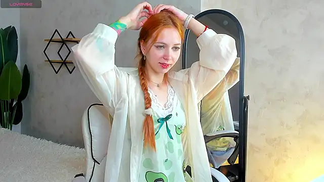 Snapshot of Sienna_Nyx chatting on 04/16/26, 09:10 Sienna Nyx online show from 04/16/26, 09:10