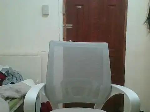 Snapshot of luna_veille chatting on 05/16/26, 11:46 luna veille online show from 05/16/26, 11:46