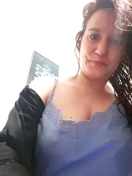 Snapshot of Maggie38 chatting on 04/17/26, 01:14 Maggie38 online show from 04/17/26, 01:14