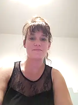 Snapshot of Maggie38 chatting on 05/23/26, 11:58 Maggie38 online show from 05/23/26, 11:58