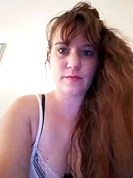 Snapshot of Maggie38 chatting on 07/10/26, 08:29 Maggie38 online show from 07/10/26, 08:29