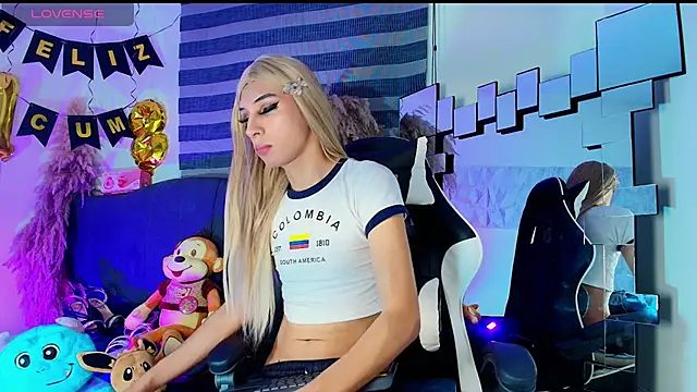 Jesica tan online show from 06/25/26, 04:12
