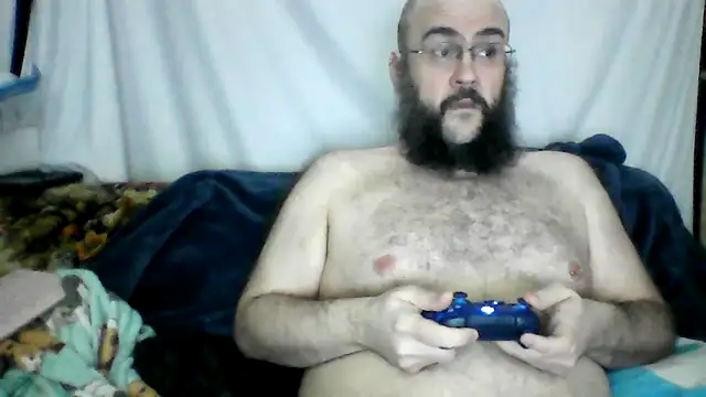 Snapshot of BriTheTopBear chatting on 04/28/26, 02:27 BriTheTopBear online show from 04/28/26, 02:27