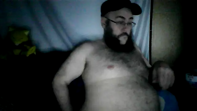 Snapshot of BriTheTopBear chatting on 05/16/26, 02:19 BriTheTopBear online show from 05/16/26, 02:19