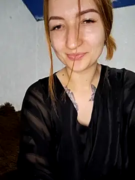 Snapshot of LeonaFox chatting on 05/20/26, 03:18 LeonaFox online show from 05/20/26, 03:18
