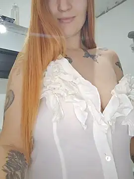 Snapshot of LeonaFox chatting on 07/09/26, 06:34 LeonaFox online show from 07/09/26, 06:34