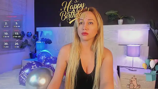 Snapshot of angelina_hilton chatting on 06/16/26, 12:30 angelina hilton online show from 06/16/26, 12:30