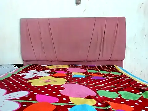 Snapshot of Junior_bebe chatting on 04/09/26, 02:11 Junior bebe online show from 04/09/26, 02:11