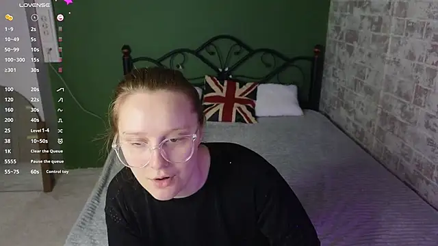 Snapshot of JessieWayy chatting on 05/28/26, 01:14 JessieWayy online show from 05/28/26, 01:14