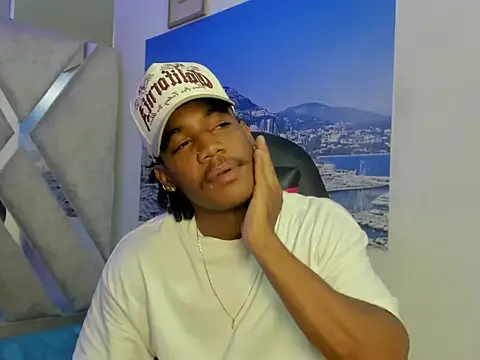 Snapshot of axel_silva4 chatting on 06/26/26, 07:40 axel silva4 online show from 06/26/26, 07:40