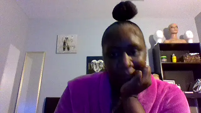 amberchill26 online show from 04/28/26, 03:17