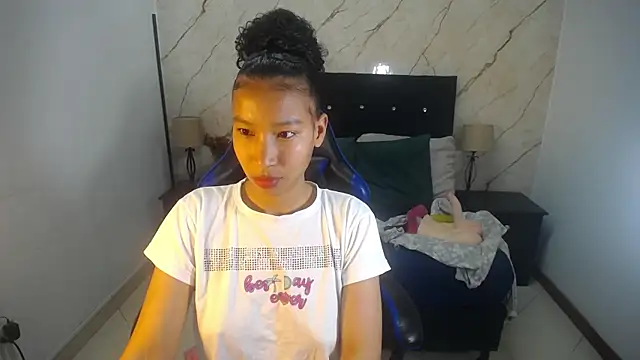 Snapshot of hasley_cute chatting on 05/05/26, 07:22 hasley cute online show from 05/05/26, 07:22