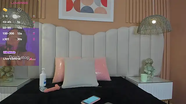 Snapshot of zoe_blosson chatting on 04/19/26, 06:10 zoe blosson online show from 04/19/26, 06:10