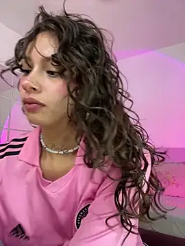 Snapshot of Dreanaa chatting on 05/15/26, 07:54 Dreanaa online show from 05/15/26, 07:54