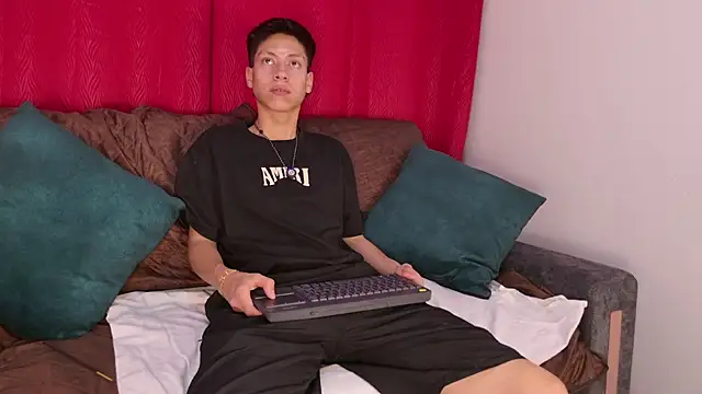 Snapshot of Samael_oa chatting on 04/06/26, 11:49 Samael oa online show from 04/06/26, 11:49