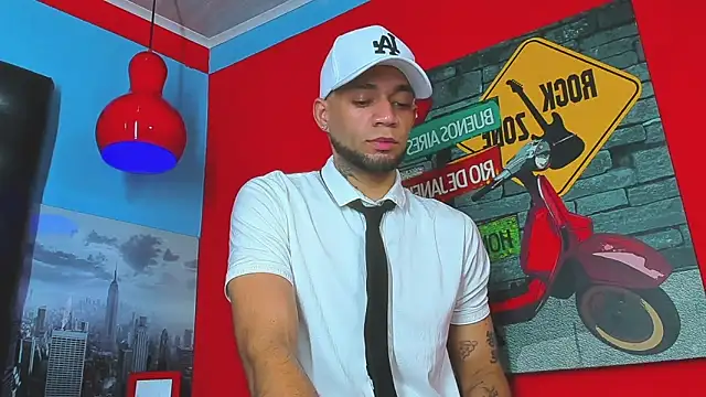 Daniel huge22 online show from 04/18/26, 07:58
