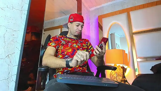 Daniel huge22 online show from 05/30/26, 01:41