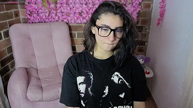 darknesscosplayer56 online show from 04/07/26, 07:58