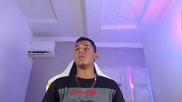 Leo 444  online show from 04/09/26, 12:54